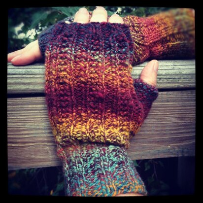 Bus Mitts - knitting pattern