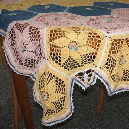 Pinwheel Table Cover