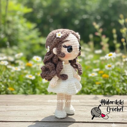 Mini HidariDoll – PDF Crochet Pattern Inspired by Lana del Rey (Lust for Life)