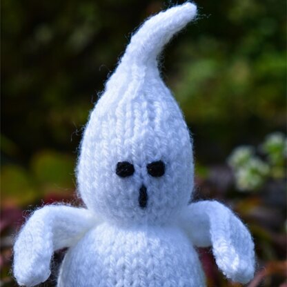 Halloween Ghost Toy Knitting Pattern - Doll Knitting Pattern.