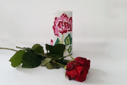 Vase with roses