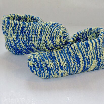 Easy Knit Slippers - knitting pattern