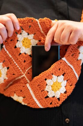 Daisy Granny Square Bum Bag