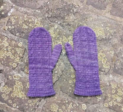 Faux Cable Mittens