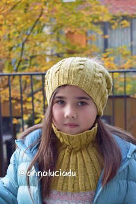 Happy Slouchy Cable hat