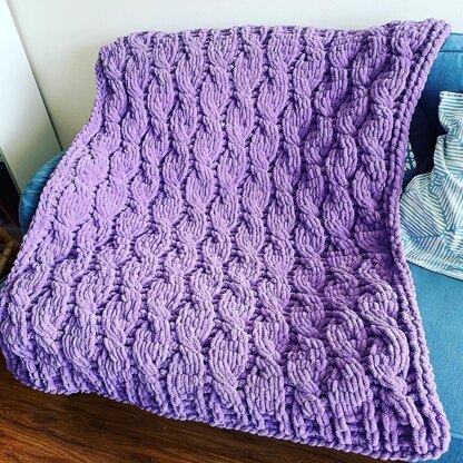 Chunky Cable Twist Blanket