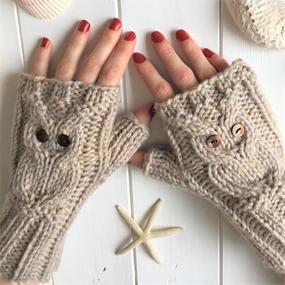 “Owl” fingerless mitts 2yrs to adult