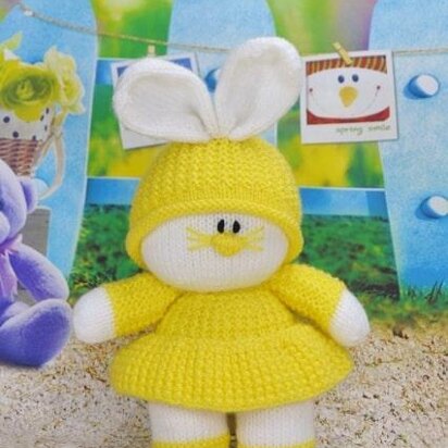 Custard the Rabbit - knitting pattern