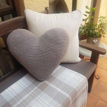 Chunky Heart Cushion