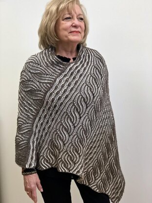 Yin & Yang Brioche Poncho