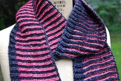 VERSACIKNITS Hester's Cowl PDF