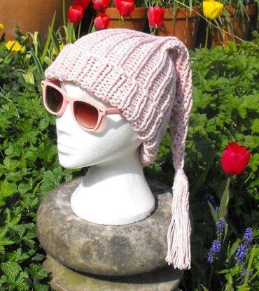 WEE WILLY PINKY SUPERFAST PIXIE SLOUCH KNITTING PATTERN - MADMONKEYKNITS