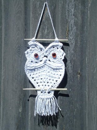 Owl Hanger in Macrame Style