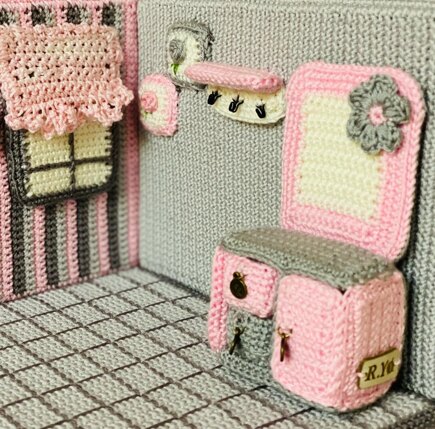 Amigurumi Dollhouse girl’s bedroom #8