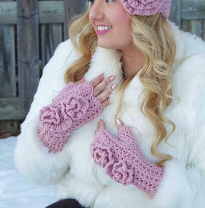 Crochet woman mittens ROSES