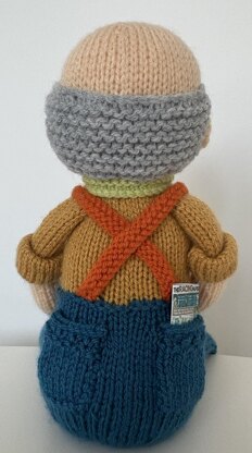 Monty on the allotment shelf