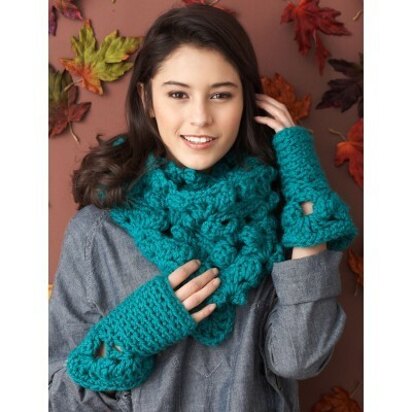 Cowl & Fingerless Mittens in Bernat Softee Chunky - knitting pattern