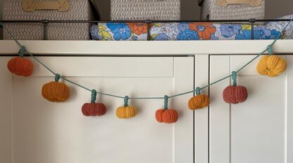 Pumpkin Garland