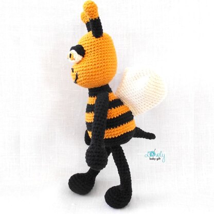 Crochet Bee Amigurumi Pattern