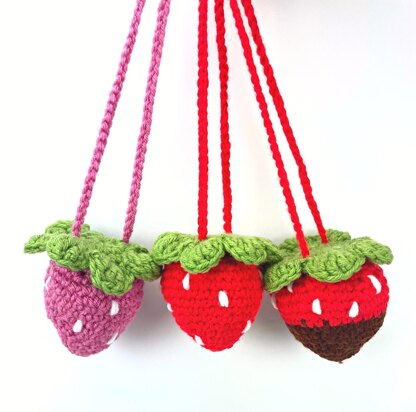 Strawberry miniature book crochet pattern