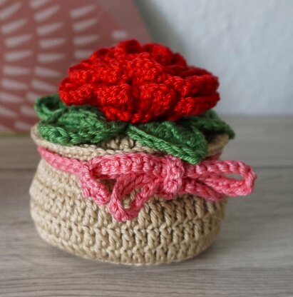 Häkelanleitung Amigurumi Blume im Topf!