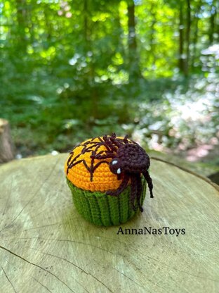 Halloween cupcake with spider