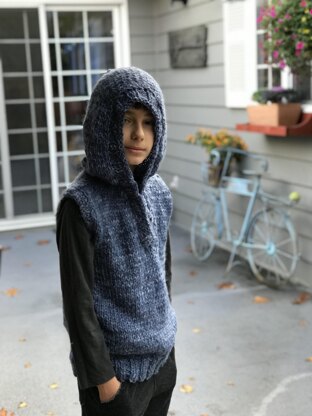 Lucas knitted vest with hood