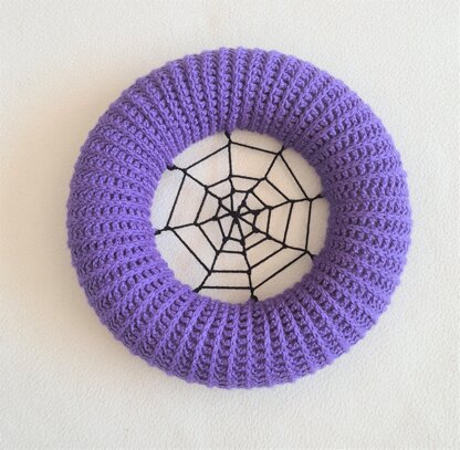 Halloween Crochet Wreath Pattern - Creepy Crawly