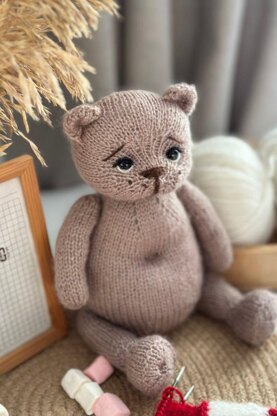 Teddy Bear Knitting Pattern – Classic Knitted Bear by OlaKnittedBears (28 cm)