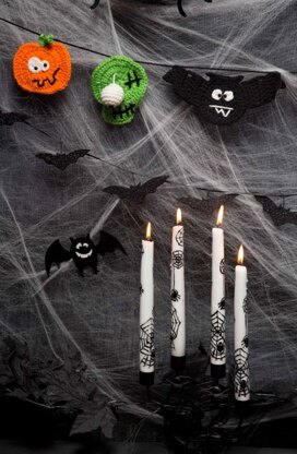 Halloween Party Banner in Red Heart Super Saver Economy Solids - LW3263