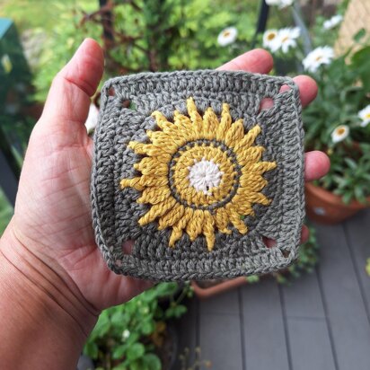 Sun granny square