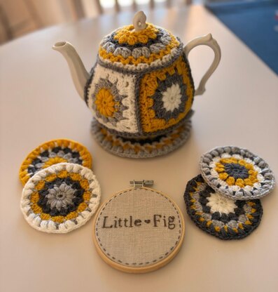 Grandma Tea Cosy with coasters