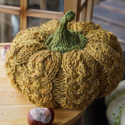 Knitting Pumpkin