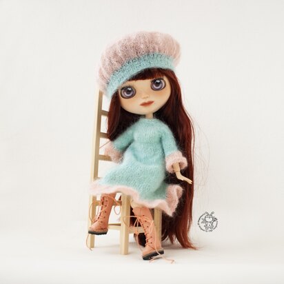 Mint and rose outfit for doll knitted flat