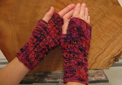 Anastasia Fingerless Gloves