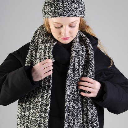Cosy ribbed hat and scarf set
