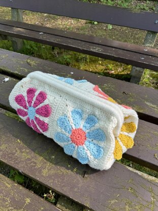 Vintage granny clutch