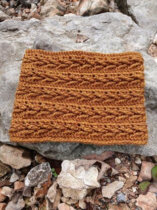 River Arrow Cowl