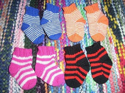 Tiny stripes (baby socks)