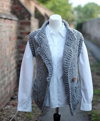 Brettany jacket Knitting pattern by Laurimuks patterns | LoveCrafts