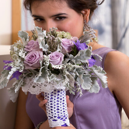 Bridal Bouquet Cozy in Aunt Lydia's Classic Crochet Thread Size 10 Natural - LC3591