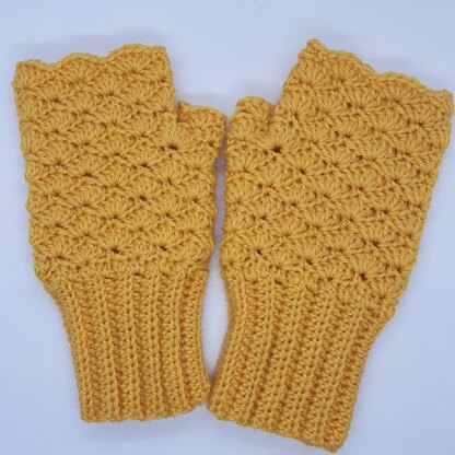 She sells sea shells crochet mittens