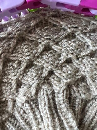 Trellis Stitch Beanie -- a loom knit pattern
