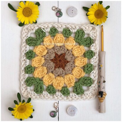 Sunflower Granny Square Crochet Motif for Blankets