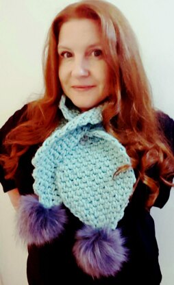 Winterlude Keyhole Scarflet: Thick & Cosy