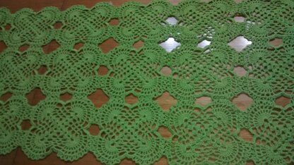 Table runner crochet pattern
