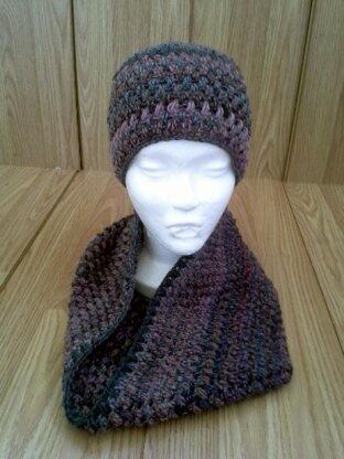 Bobble Hat and Cowl