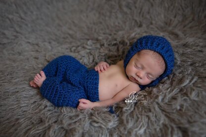 Newborn Bonnet Hat and Pants Outfit