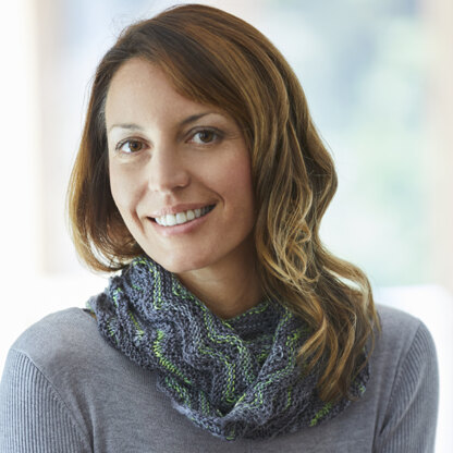 Valley Yarns 825 Zap Cowl