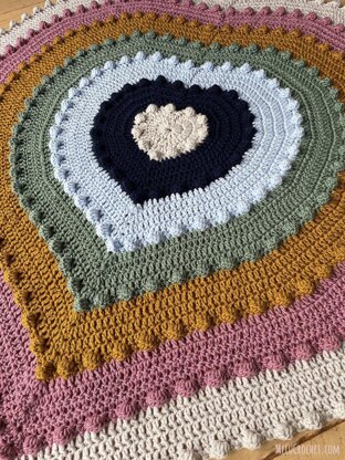 Atria Heart Bobble blanket